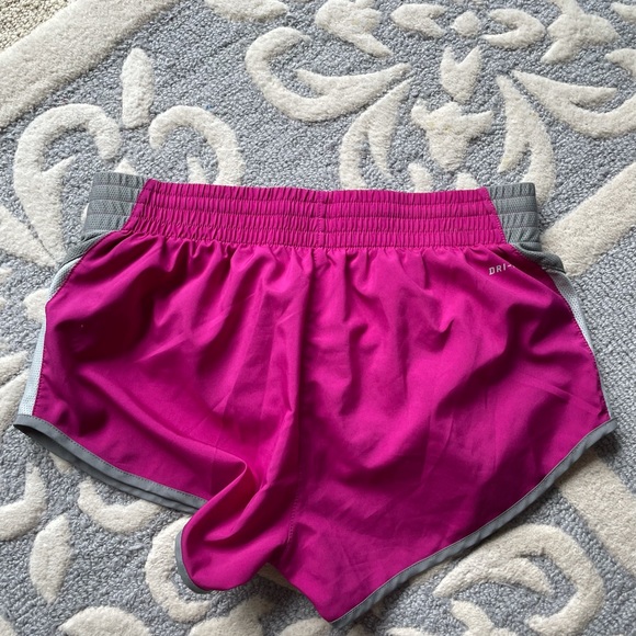 Nike shorts - Picture 2 of 3